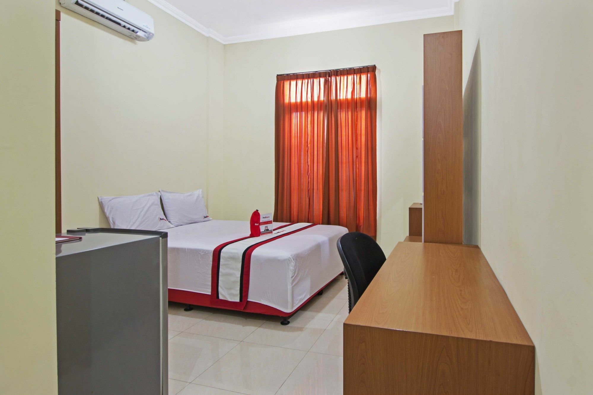 Reddoorz @ Pogung Baru Hotel Kejayan Екстериор снимка
