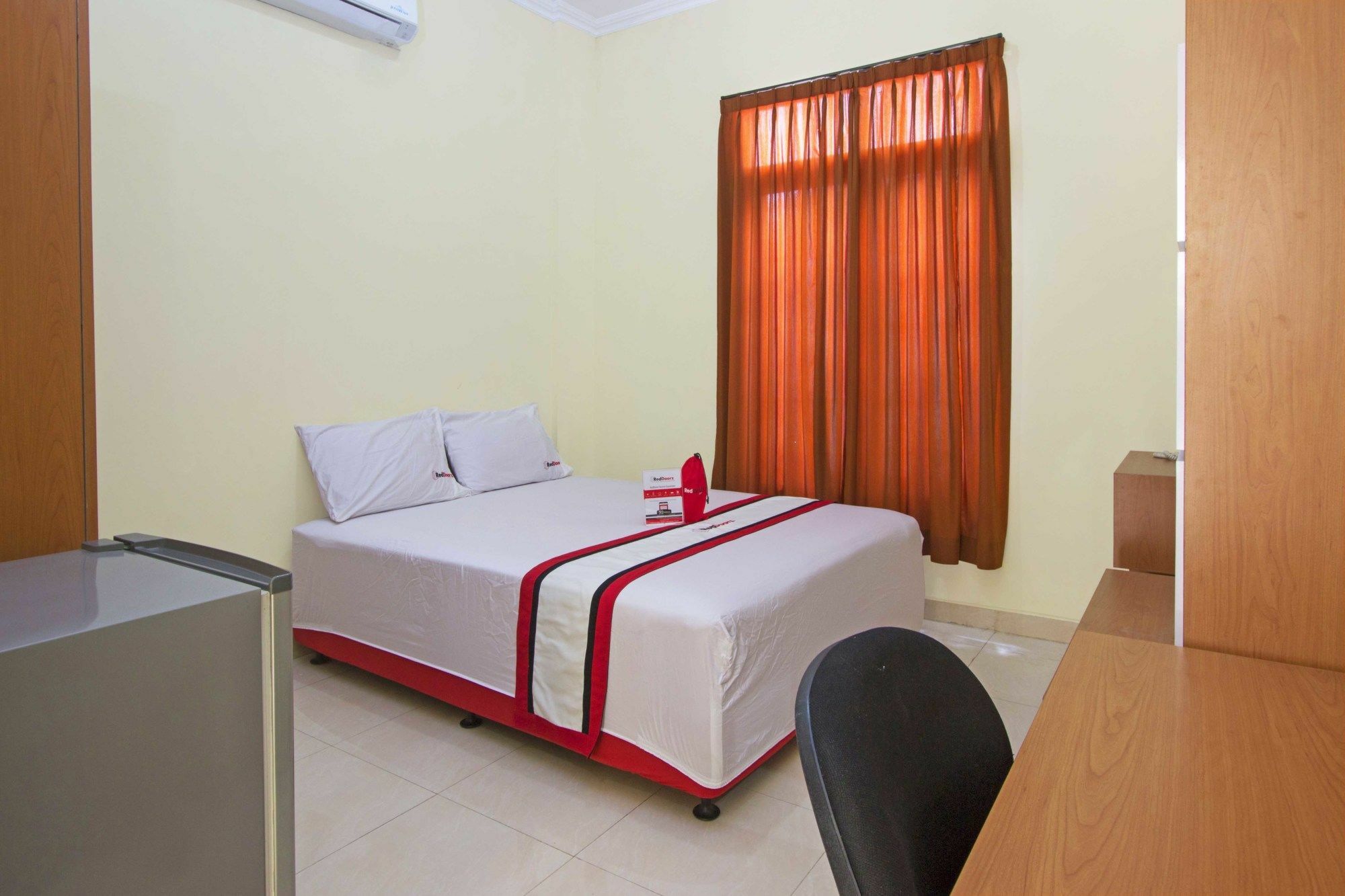 Reddoorz @ Pogung Baru Hotel Kejayan Екстериор снимка